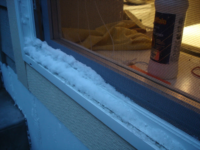 窗台上的積雪