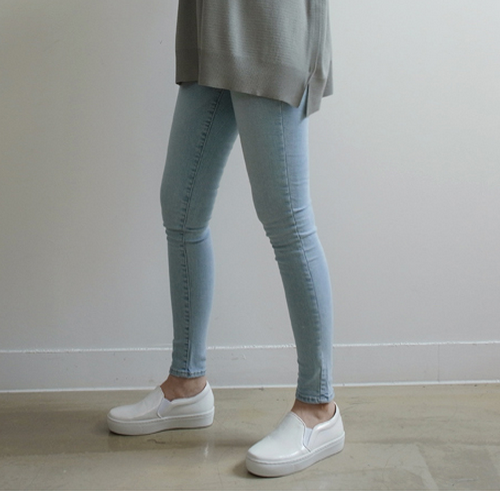 Light Wash Skinny Denim Pants