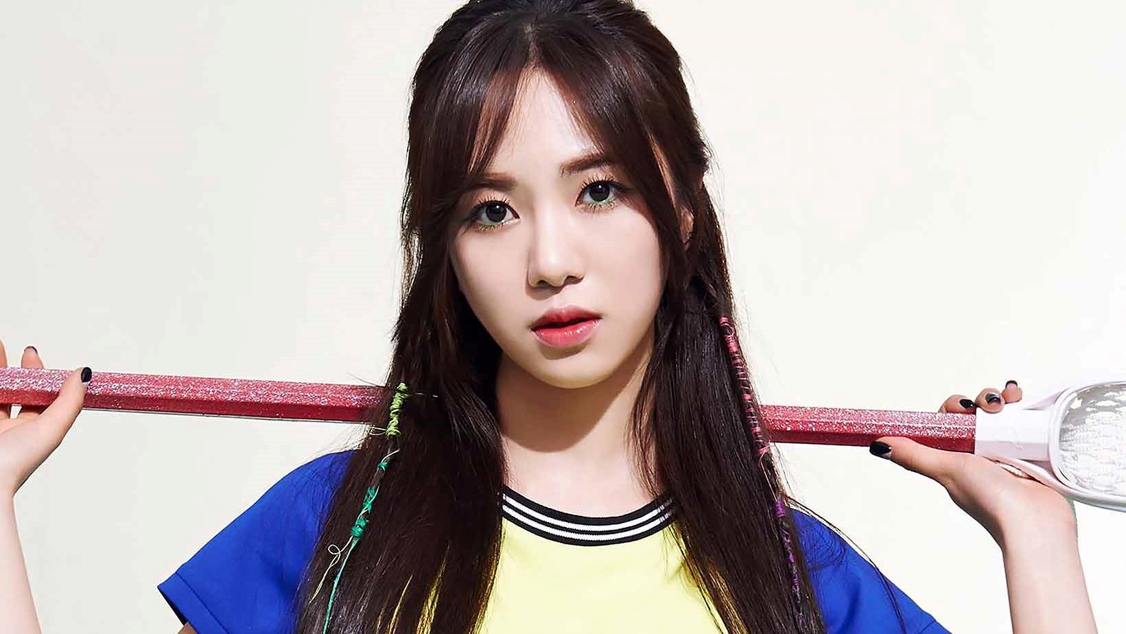 Kwon Mina Again Made Netizens Worried About Her New Post