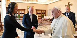 Prince Albert and Princess Charlene meet Pope Francis in Vatican