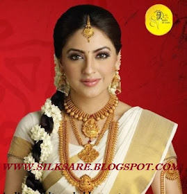 kerala wedding beauty saree with plain necklace set