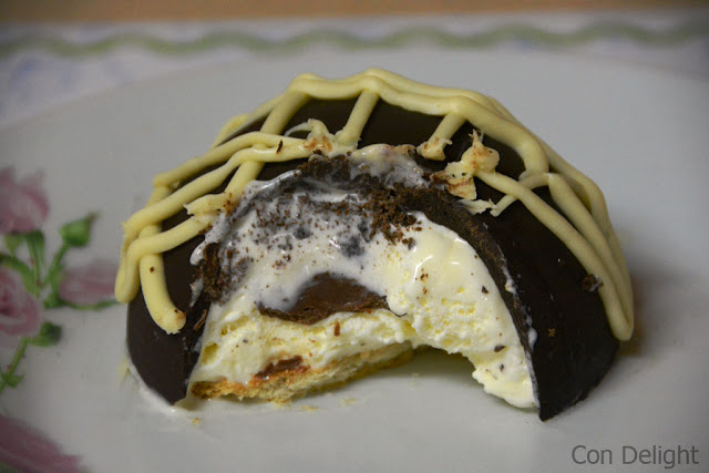 cookie-chocolate dipped ice cream dessert קינוח גלידה בציפוי שוקולד עוגיות