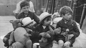 29 September 1940 worldwartwo.filminspector.com London evacuees