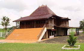 Gambar Rumah Adat Sumatera Selatan