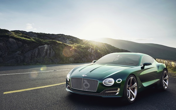 Green Bentley Car Background