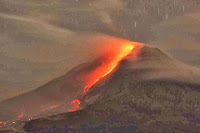 http://sciencythoughts.blogspot.co.uk/2014/01/further-evacuations-on-north-sumatra-as.html