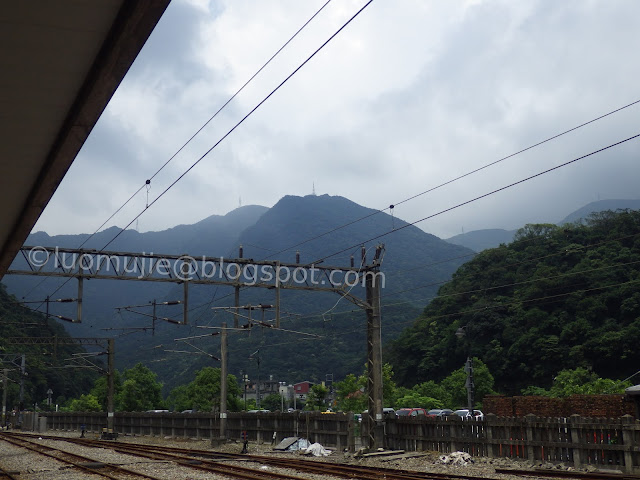 Houtong Station