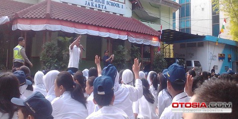 Wahana Tanamkan Cara Berkendara Aman Kepada Siswa SMP