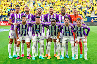 REAL VALLADOLID C. F. Temporada 2022-23. Jawad El Yamiq, Joaquín, Kike Pérez, Javi Sñanchez, Cyle Larin, Jordi Masip. Lucas Rosa, Sergio León, Martin Hongla, Monchu y Sergio Escudero. CÁDIZ C. F. 2 🆚 REAL VALLADOLID C. F. 0 Viernes 19/05/2023, 21:00 horas. Campeonato de Liga de 1ª División, jornada 35. Cádiz, estadio Nuevo Mirandilla: 18.938 espectadores. GOLES: ⚽1-0: 69’, Théo Bongonda. ⚽2-0: 76’, Théo Bongonda, de penalti.