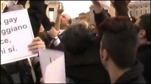protesto no vaticano