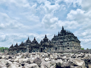 Prepare Pernikahan – Prewedding Yogyakarta "Candi Plaosan Lor” Prosedur Permintaan Izin - https://maheswariandini.blogspot.com/