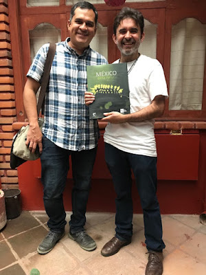 Comparto algunas imágenes de la presentación de mi libro México Alma Natural en el Tianguis de productos orgánicos, naturales, biodegradables y artesanales Ameyalli alternativo. Diario de un Observador. Periodismo Quijotesco. Chico Sanchez