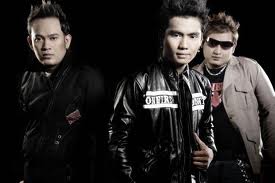 Lirik ST12 - Aku Masih Sayang