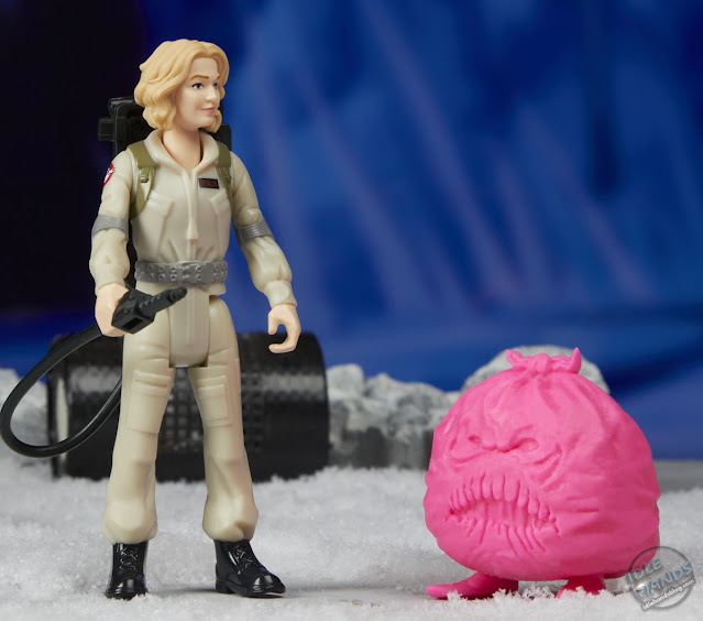 Ghostbusters Frozen Empire Fright Features Callie Spengler 5 inch figure