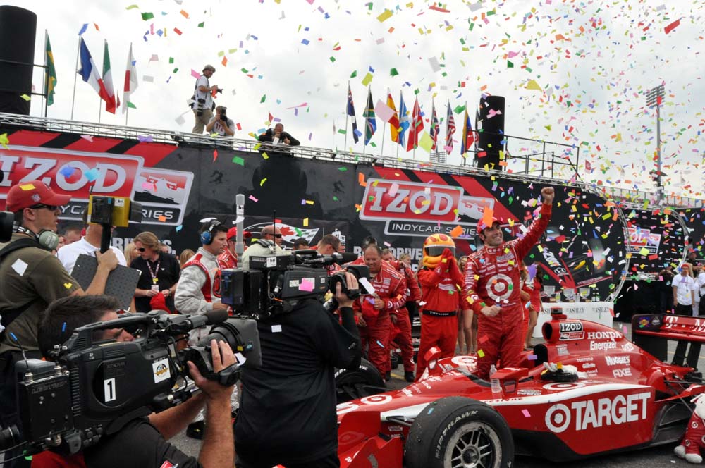 Dario Franchitti wins Honda Indy Toronto 2011