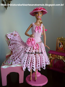 Vestido de Pontas em Crochê Com Chapéu e Bolsa Para Barbie por Pecunia MillioM 2