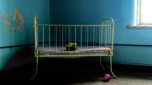 "Memoria y reparación": una jornada en Zaragoza aborda las secuelas psicológicas de la desaparición forzada de recién nacidos