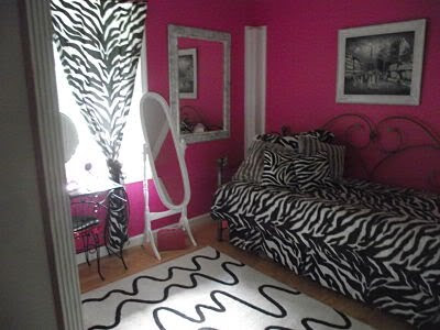 Teenage Girl Room Themes on The Time And We Decorated It With A Paris Chic Theme This Was The Room