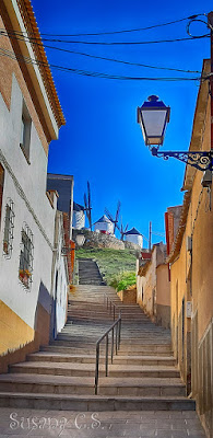 Escaleras hacia el cerro Calderico - Consuegra - Ruta de los Molinos