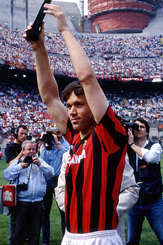 Marco Van Basten, delantero del AC Milan