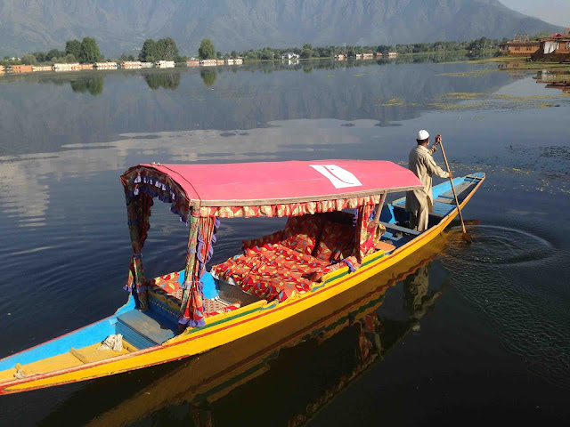 shikara ride in srinagar tours