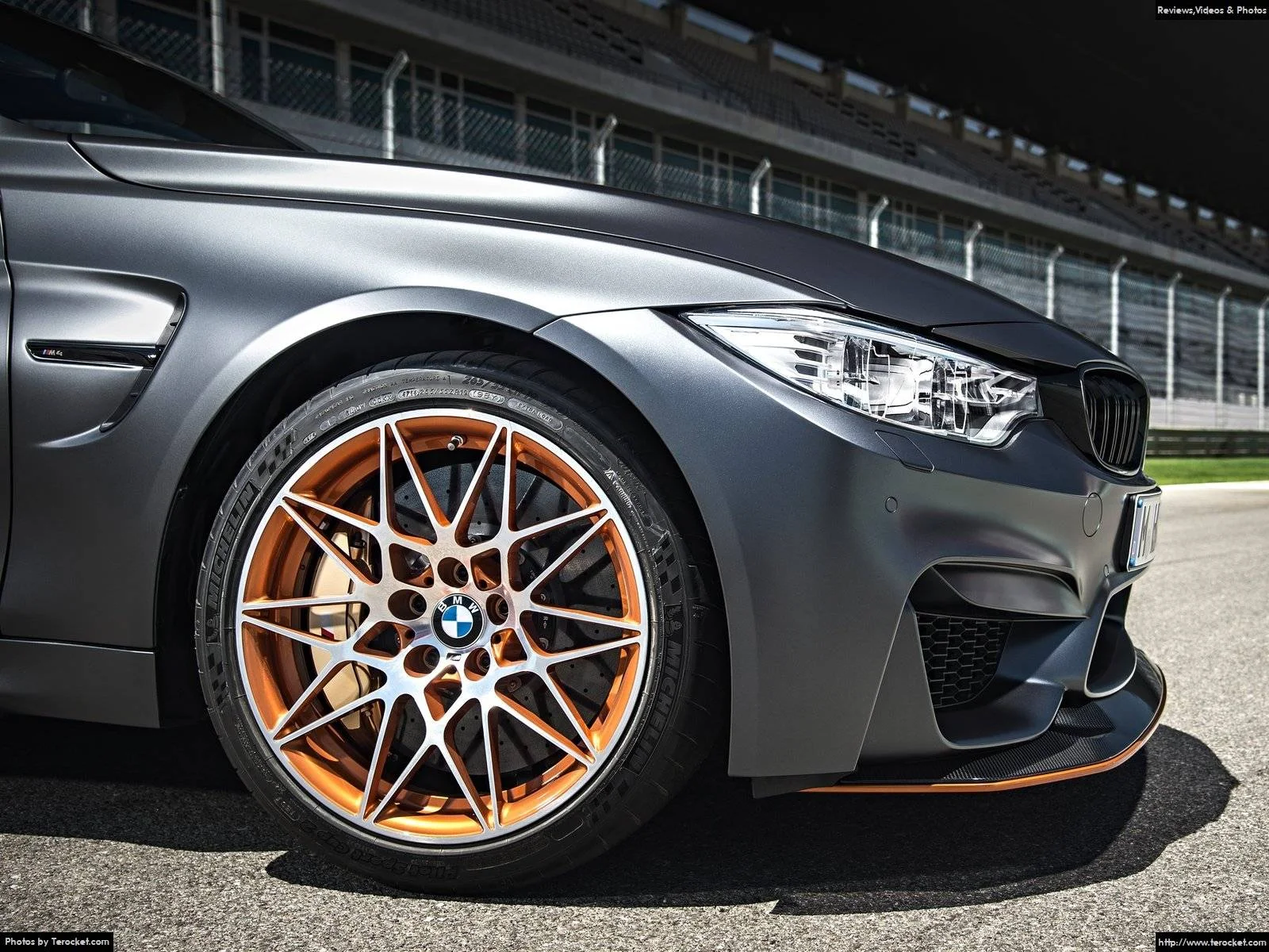 Hình ảnh xe ô tô BMW M4 GTS 2016 & nội ngoại thất