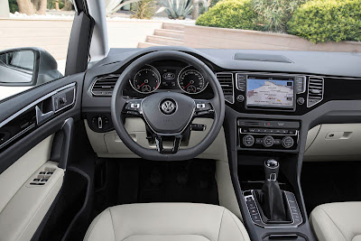 VW Golf Sportsvan - interior