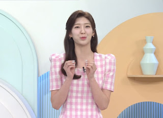 20250618 KBS 이예원 아나운서 핑크 체크무늬 원피스 치마 소녀감성 의상
