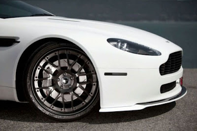 Aston Martin Vantage Wallpaper