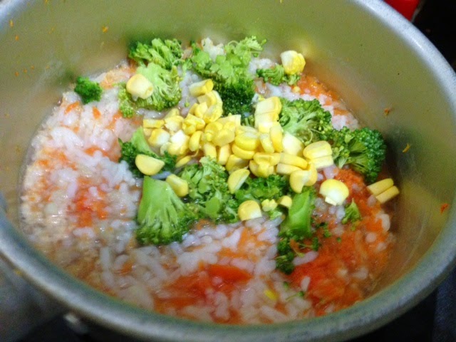 Menu MPASI 9 Bulan : Bubur Nasi Tim (Brokoli) ~ Mommy's World