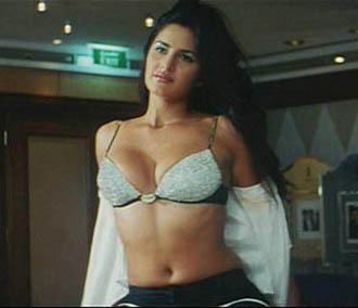 Bollywood  Actress  Clothes on Bollywood Actress Katrina Kaif Without Clothes Photos2 Jpg