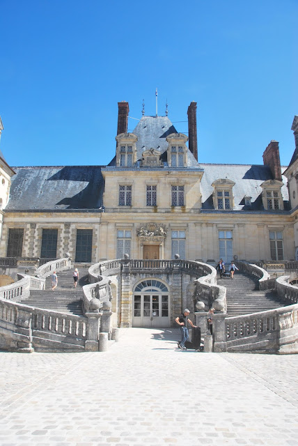 Bezoek aan kasteel FONTAINEBLEAU | Interieurs van Fontainebleau |  Gesculpteerde lambriseringen met 17e en 18e-eeuws houtsnijwerk