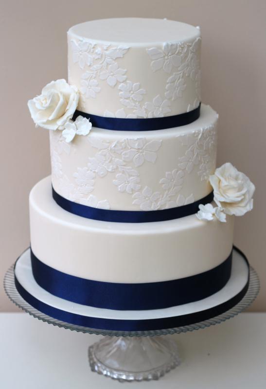 wedding cake simple elegant