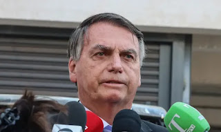 Moraes dá aval para PF aprofundar investigação sobre vacina de Bolsonaro