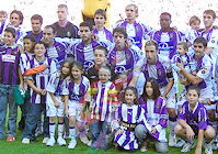 REAL VALLADOLID C. F. - Valladolid, España - Temporada 2007-08 - García Calvo, Butelle, Álvaro Rubio, Borja, Ogbeche, Rafa; Capdevila, Javier Baraja, Sisi, Marcos y Víctor - REAL VALLADOLID 1 (Víctor), ATHLETIC DE BILBAO 2 (Aduriz 2) - 21/10/2007 - Liga de 1ª División, jornada 8 - Valladolid, nuevo Estadio José Zorrilla - El Valladolid se clasifico 15º en la Liga de 1ª División, con José Luis Mendilibar de entrenador