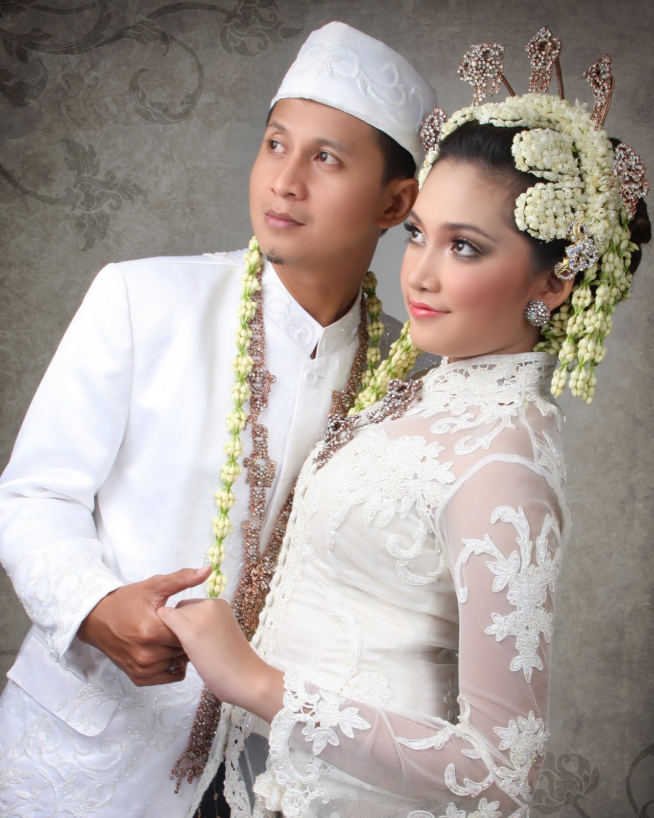 SUZZANA Tata Rias Pengantin Busana Pengantin Sunda 