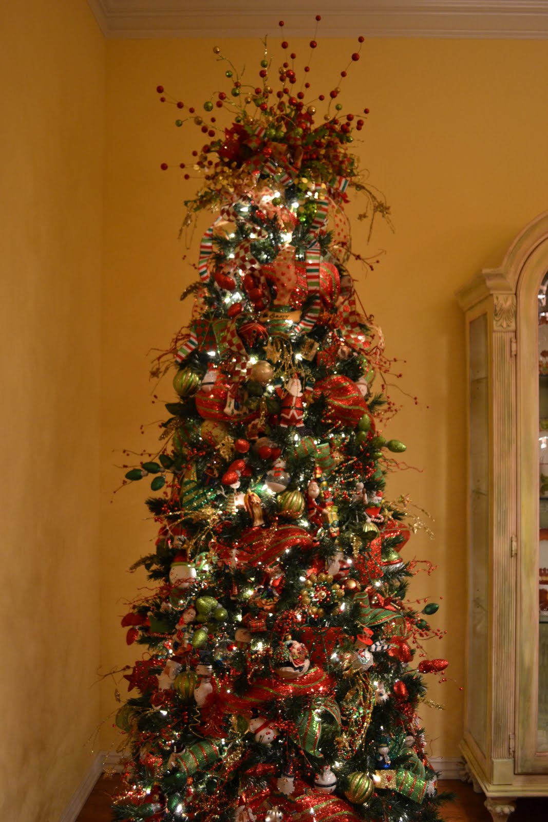 Kristens Creations Decorating A Christmas Tree With Mesh Ribbon Kristens Creations Decorating A Christmas Tree With Mesh Ribbon