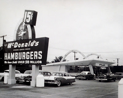 El primer restaurante McDonald's