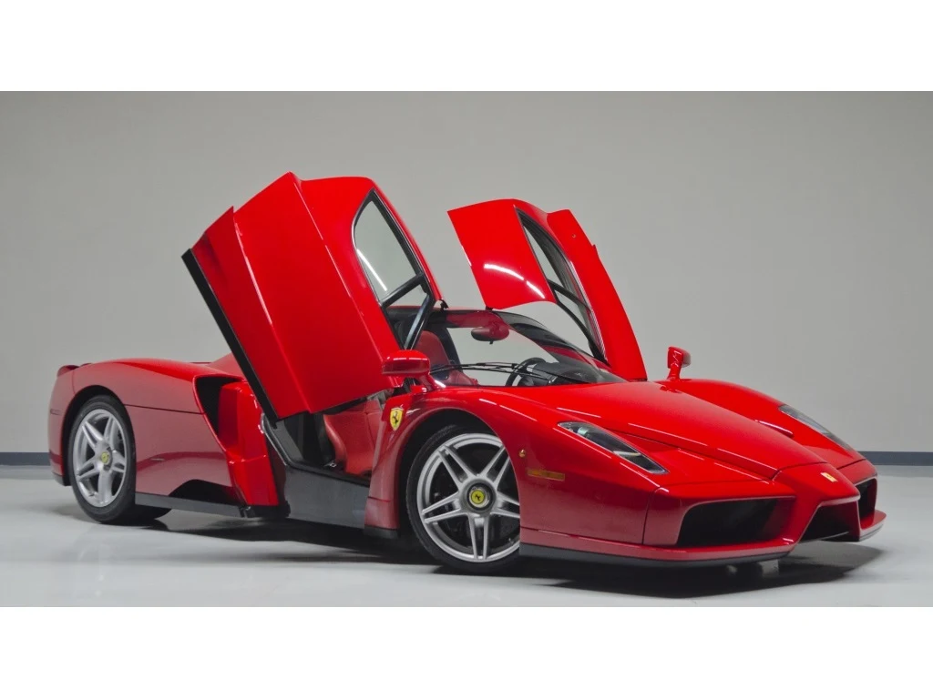 Siêu xe Ferrari Enzo 2003 được định giá 2,7 triệu đô