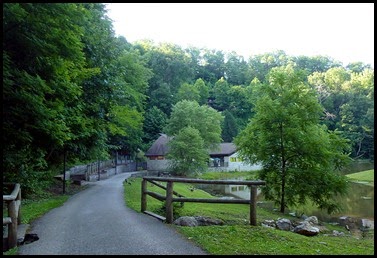 06c - Approaching the Recreation and Lodge Area