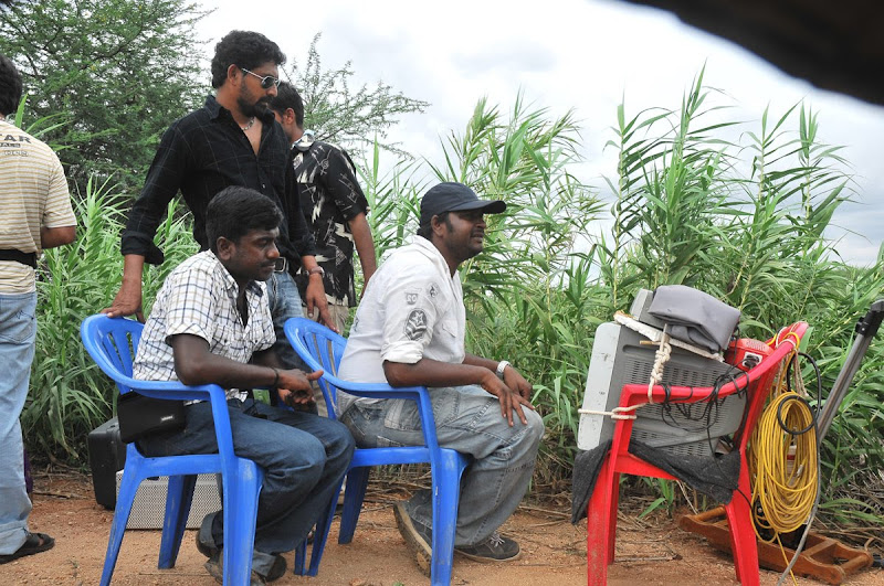 Ajmal Aparna Bajpai  Karuppampatti Movie On Location Stills gallery