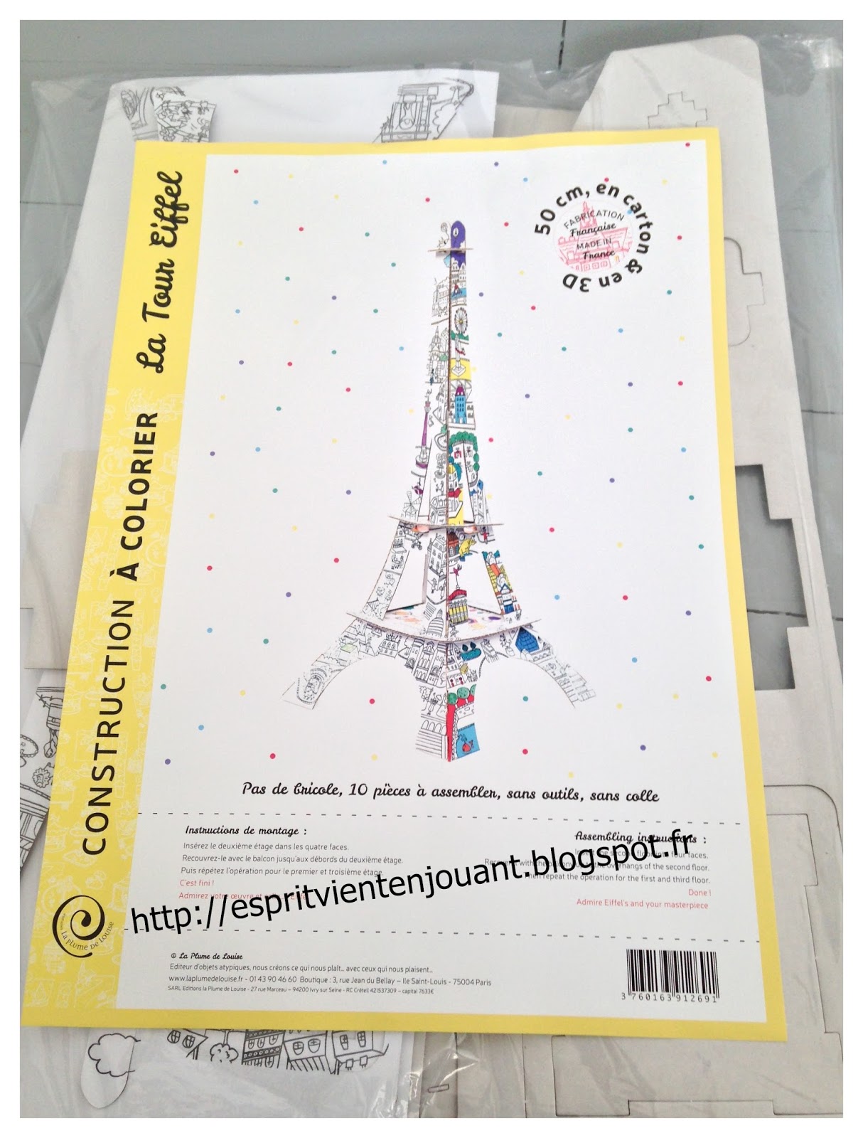 J ai défait les 4 pieds de la Tour Eiffel pour que chacune de mes chouquettes puissent faire son coloriage indépendamment