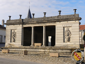 HOUDELAINCOURT (55) - Le lavoir-fontaine (1848-1851)