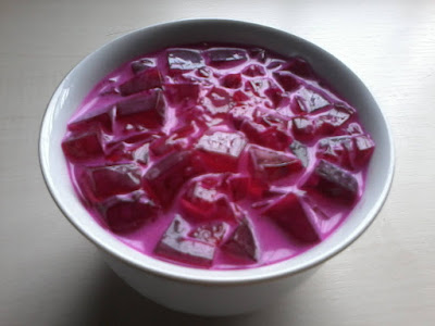 A gelatina de Pitaya tem um sabor único e especial! Veja como é fácil de fazer.