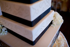 Minneapolis Wedding Cake with Gold and Black
