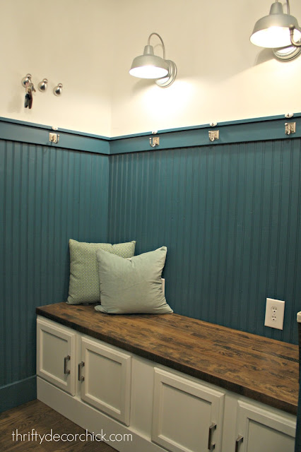 DIY mud room bench 