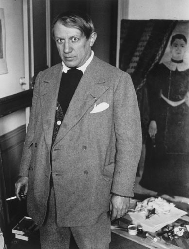 pablo picasso pictures. Artist Pablo Picasso in his