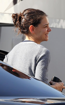 pictures of Katie Holmes on the set of 