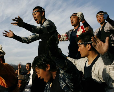 Onbashira Festival in Japan Seen On www.coolpicturegallery.net