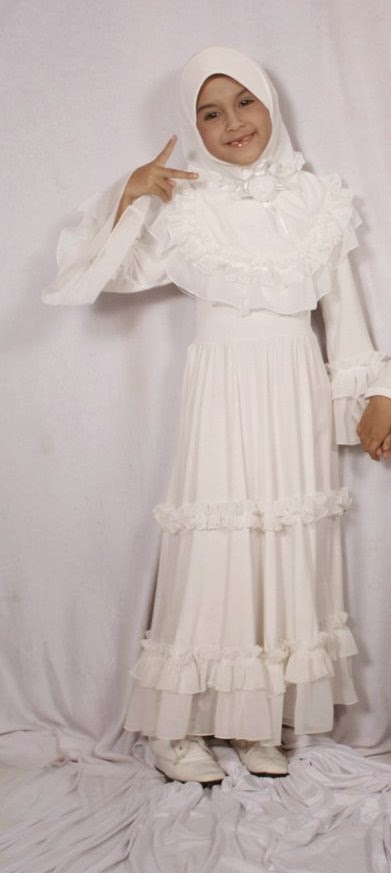 Model Baju Muslim Anak Perempuan Warna Putih Polos dan 